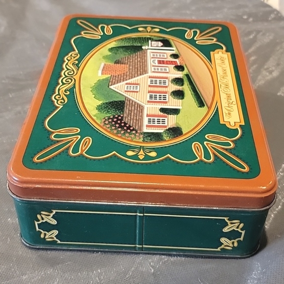 🍃 Toll House Cookie tin - Picture 4 of 6